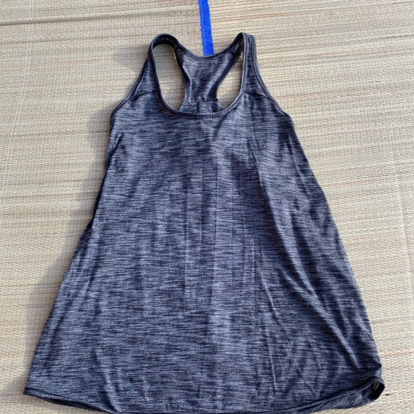 Lululemon Essential Tank - Picture 2 of 5